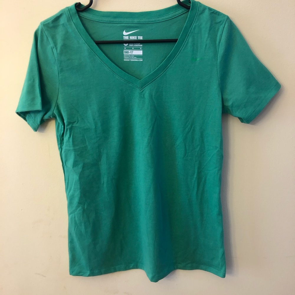 V neck Nike women’s shirt. Green size medium